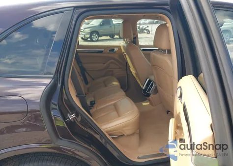 2017 Porsche Cayenne Platinum Edition z USA, uszkodzony, nr VIN WP1AA2A22HKA82308